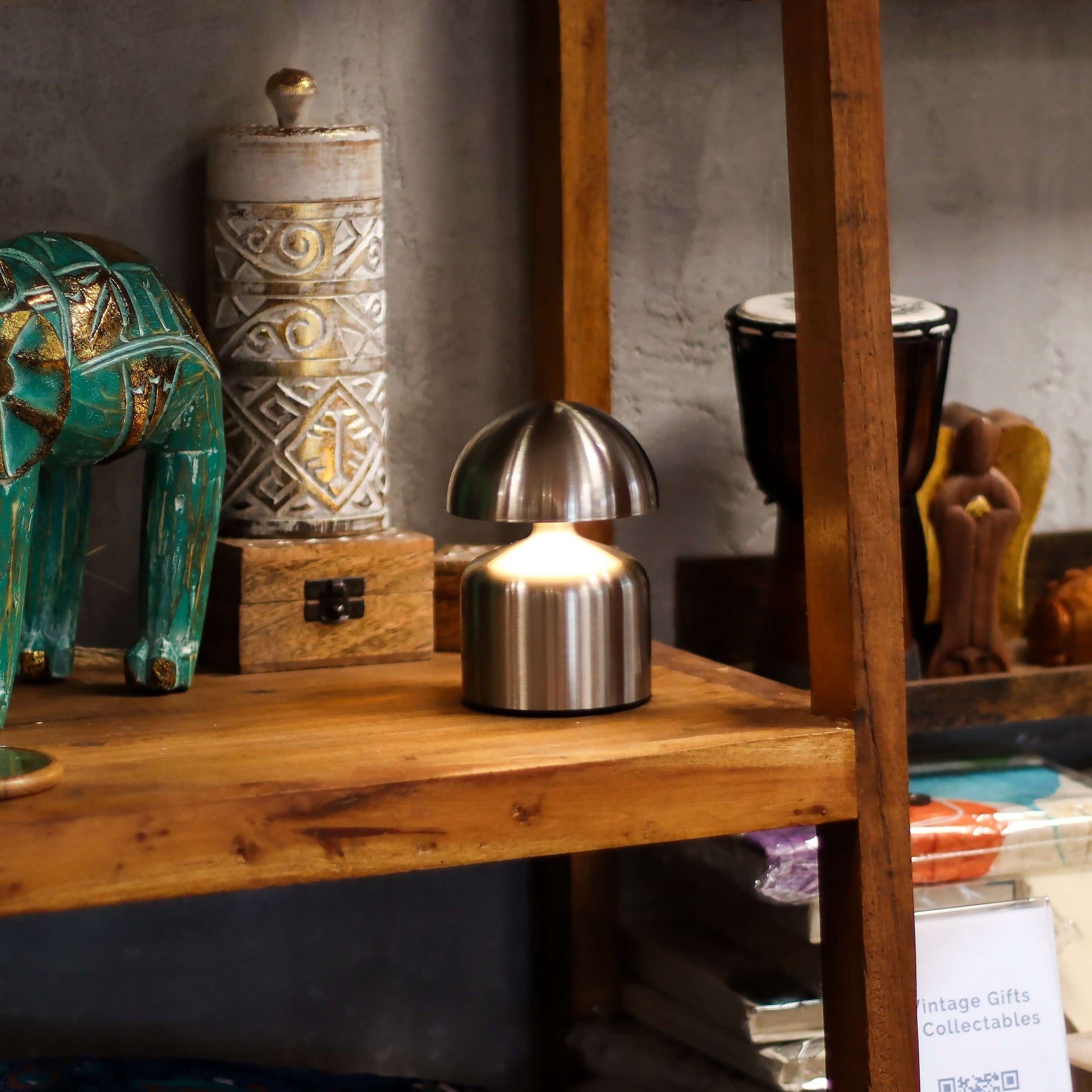 Warm ambient mushroom touch lamp creating cosy home lighting atmosphere - Kraas